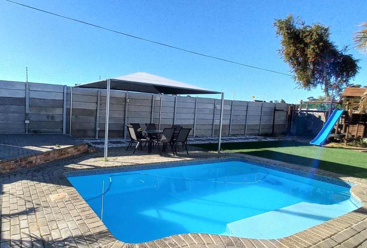 Arlogenix Villa Durbanville Exteriör bild